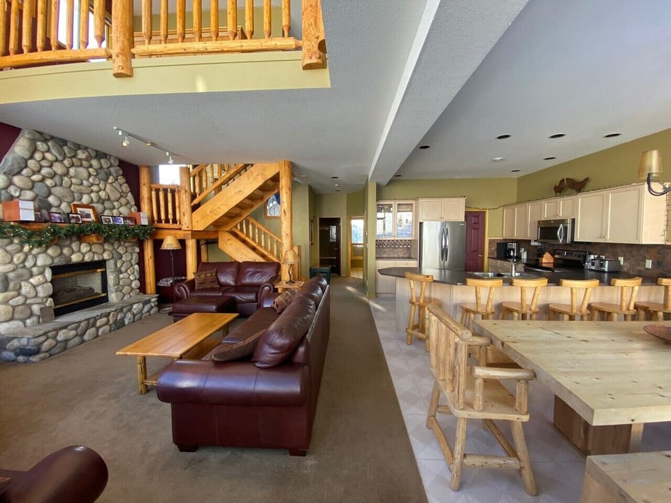 Great Room looking toward street side door