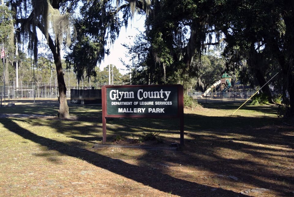 Tennis & pickleball courts, childrens play park just .5 miles away