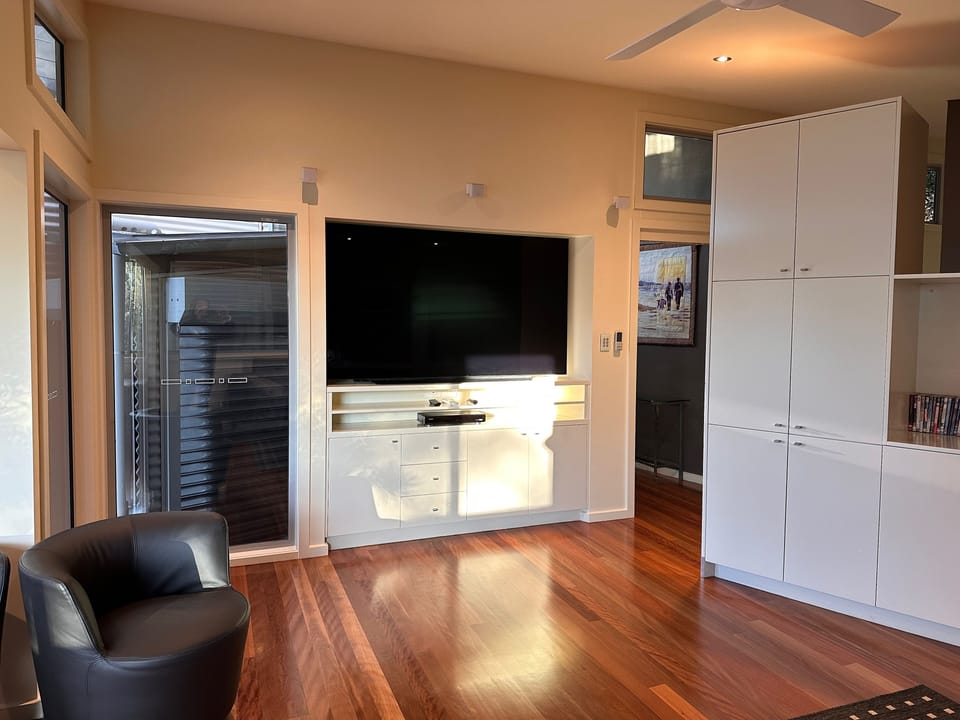 TV Room  (middle level)