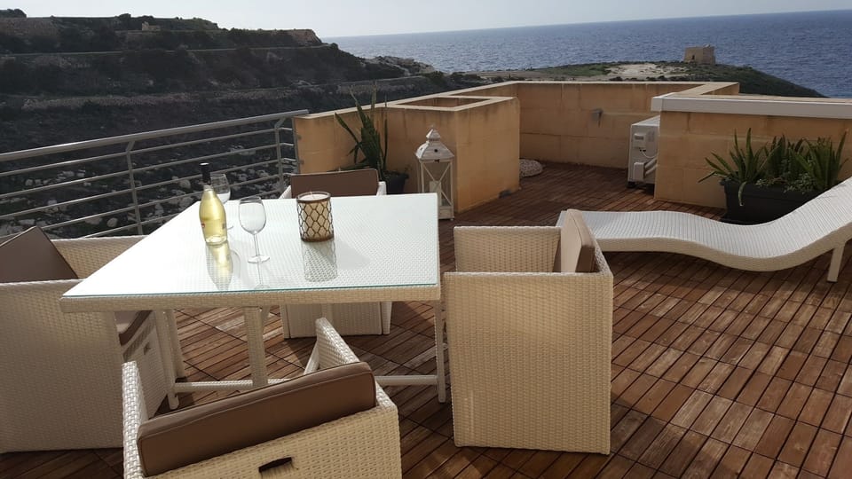 Main Terrace with unique views where one can experience the sunset unbstructedly