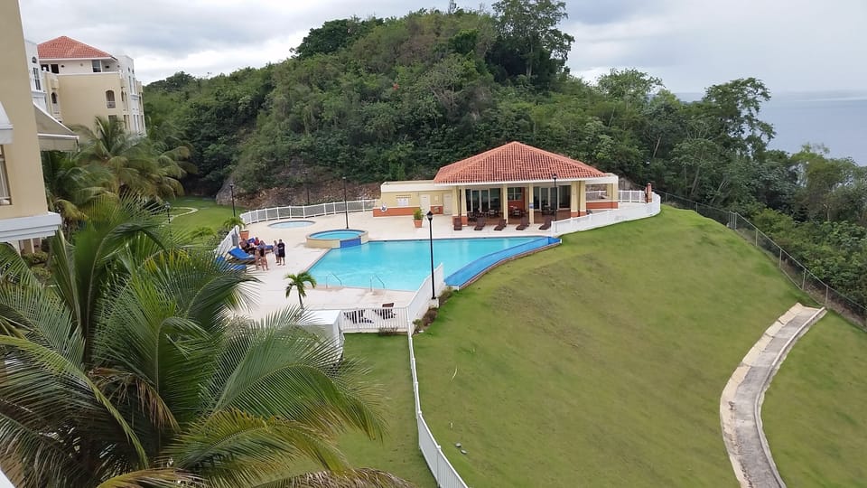 Communal Gazebo & Infinity Poll 