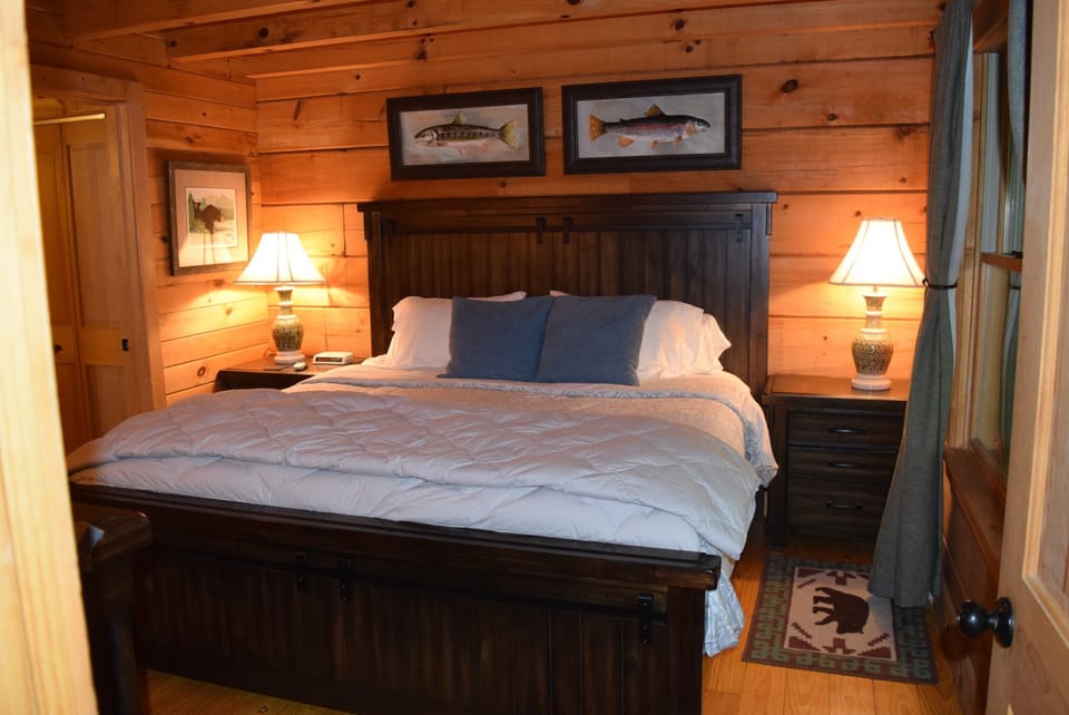 Master Bedroom-downstairs with king bed