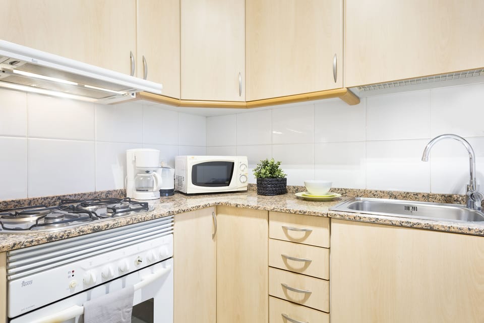 Complete kitchen