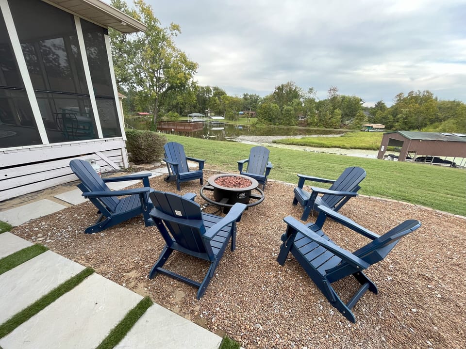 
Cozy firepit by Old Hickory Lake, perfect for relaxing and enjoying the view.
