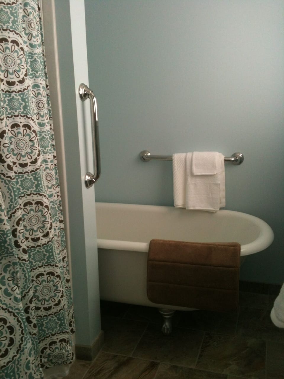 bathroom claw foot tub