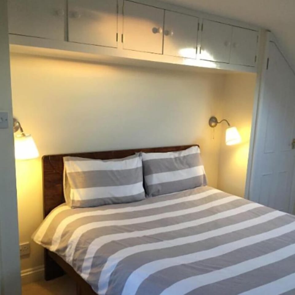 Deluxe Double Room | Blackout drapes, iron/ironing board, free WiFi, bed sheets