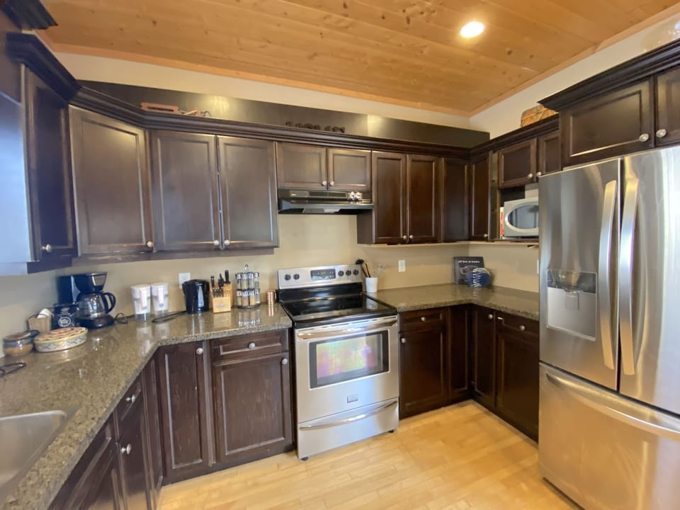 Fully outfitted kitchen