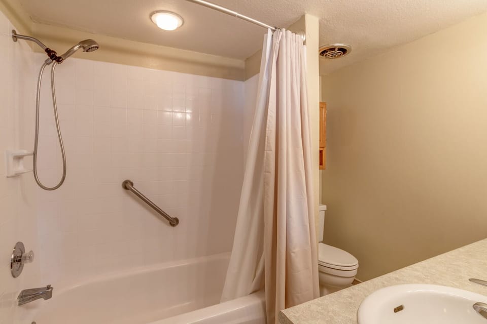 Tub/shower combo