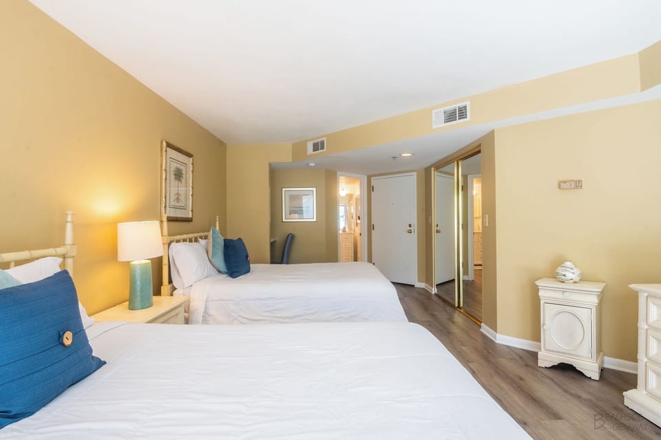 Double Queen Bedroom