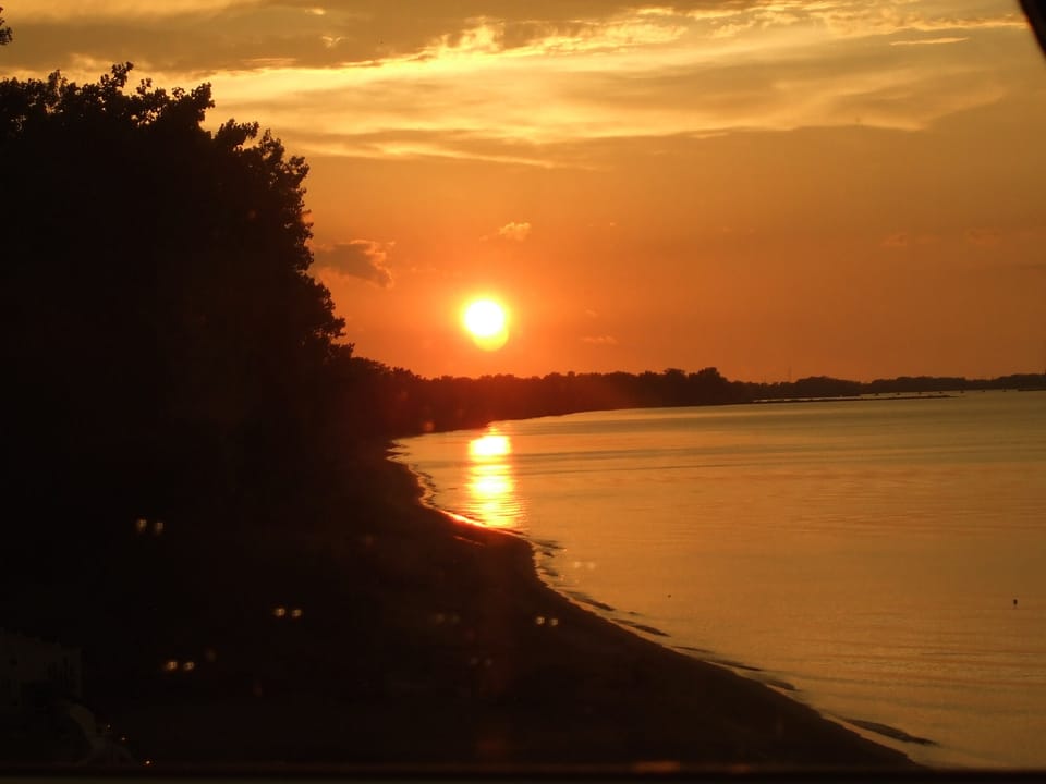 No it's not Florida or California, it's looking left from the shore of the condo