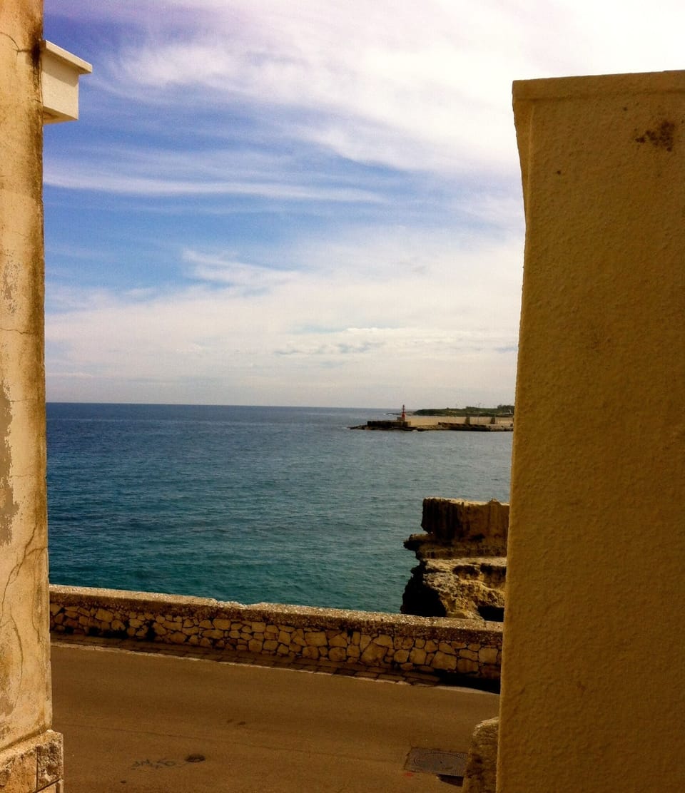The apartment has a narrow sea view from the main bedroom and kitchen window