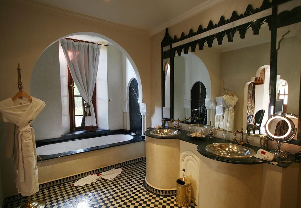 1 bedroom, premium bedding, minibar, in-room safe