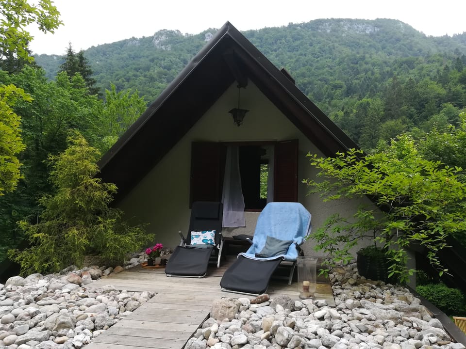 Relaxation in silence and mountain air stimulates youth.
