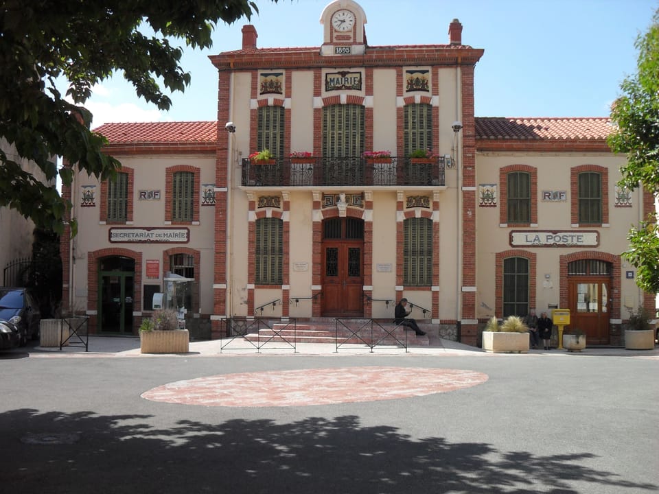 The town hall and post office