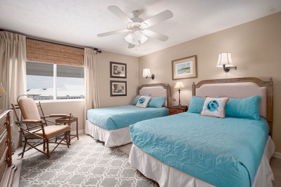 Guest bedroom with 2 queen beds, sleeps 4.