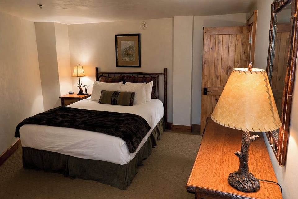 Third bedroom with Queen bed.
