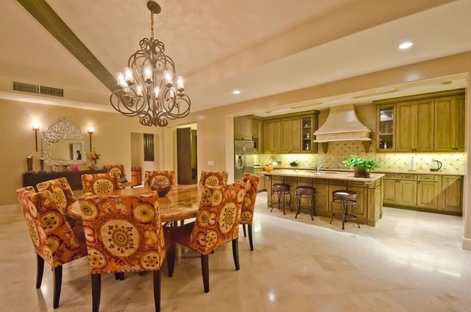 Kitchen & Dining Room