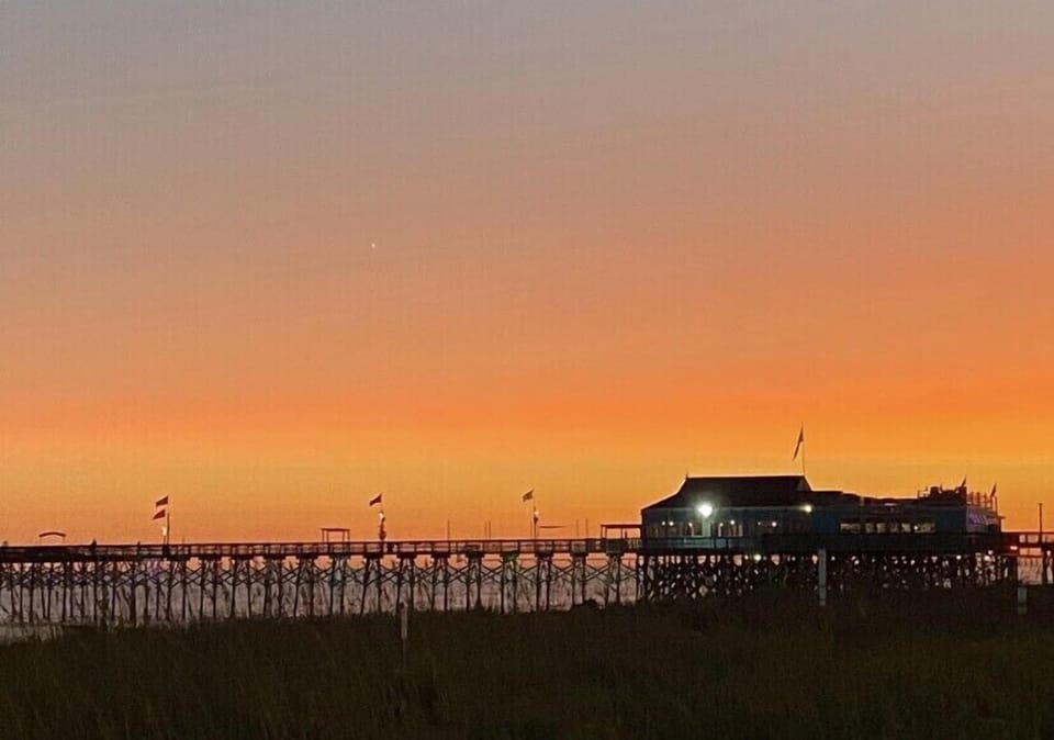 14th St. Fishing Pier in walking distance.