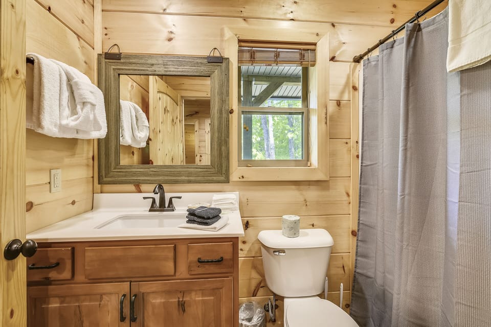 Main Floor Bathroom 