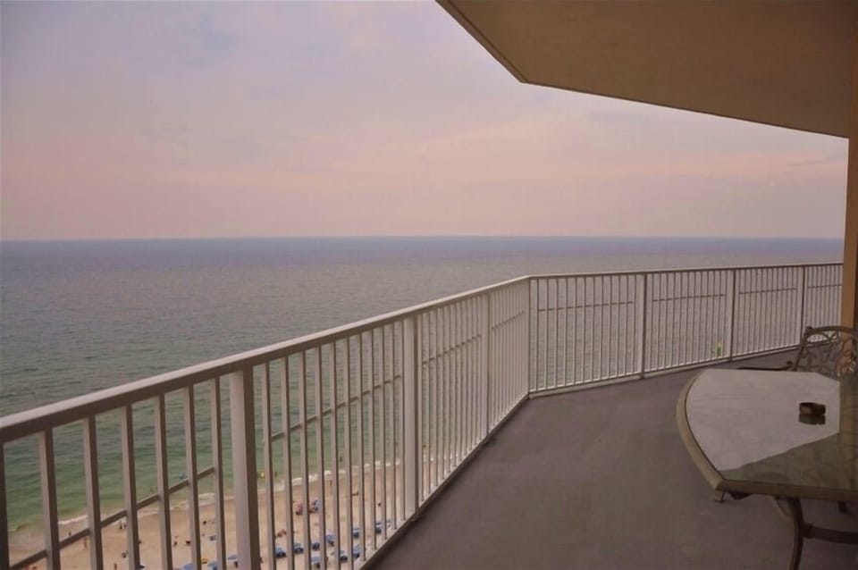 YOUR DIRRECT BEACHFRRONT VIEW!!!