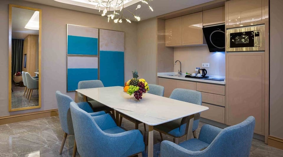 Studio | In-room dining