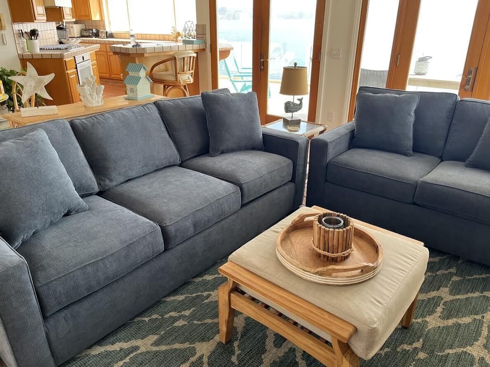 Living room with queen sleeper sofa.
