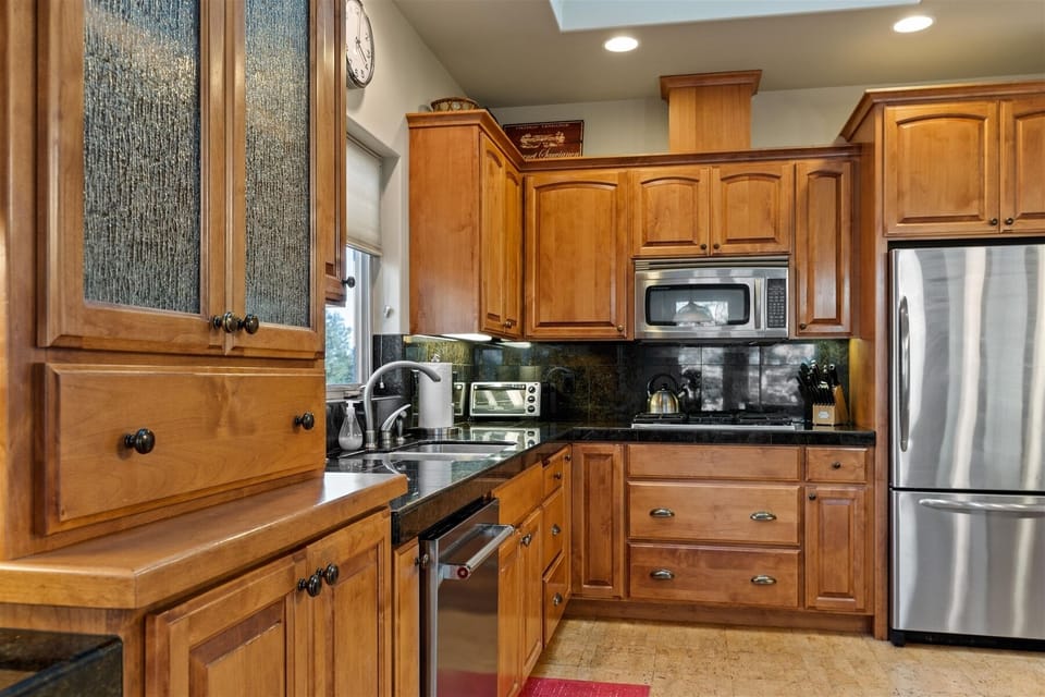 Gas range, oven, subzero refrigerator