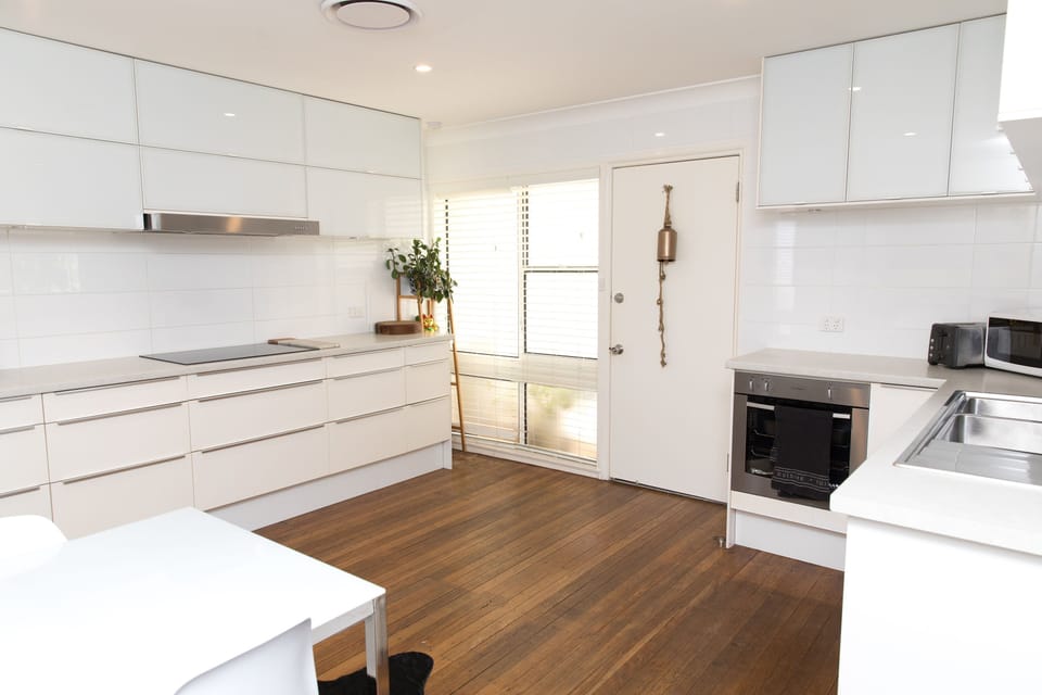 White Beach Cottage
