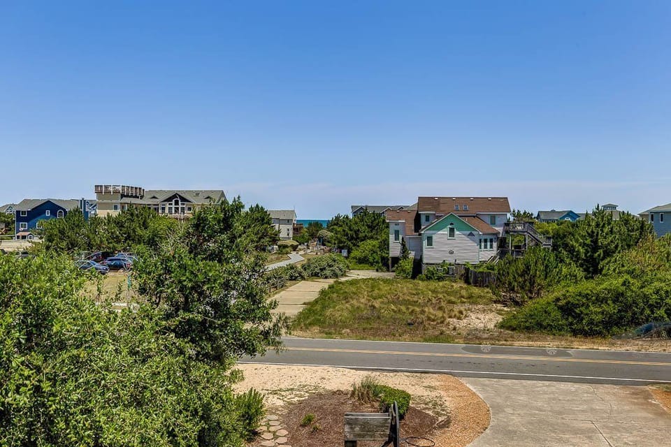 Top-Level Front Deck View