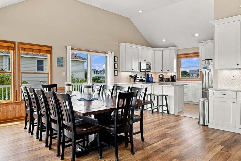 Top-Level Dining Room with Table (seats 12)