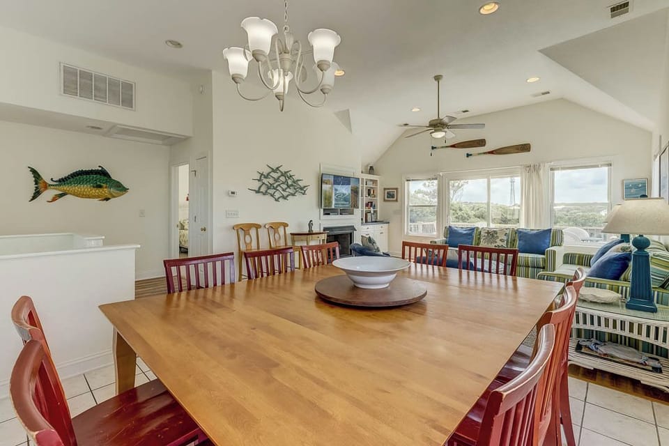 Top-Level Dining Room with Table (seats 10)