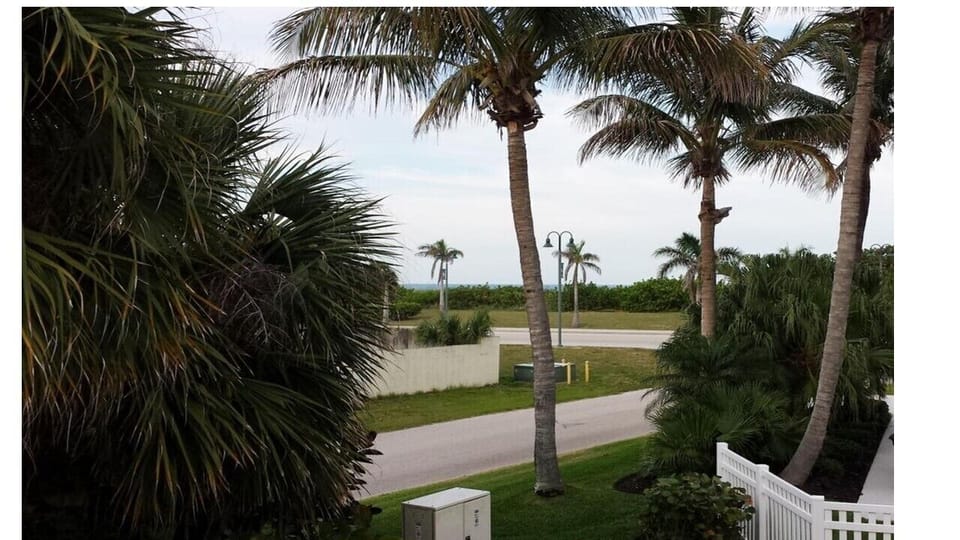 View from upper deck towards the beach.