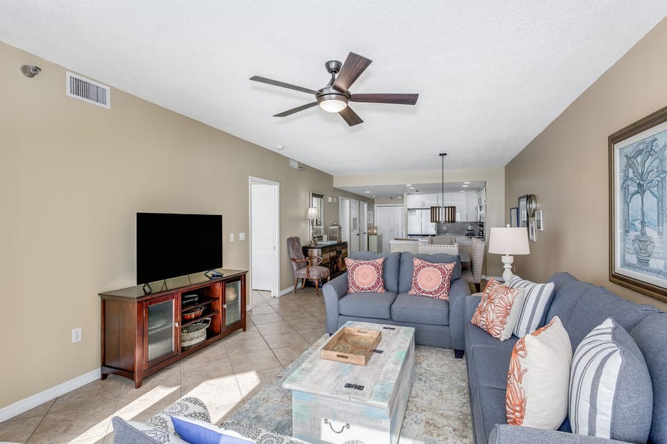 Very well maintained unit in a very desirable condo building. Walking to restaurants and shops is an easy 5 - 10 minute stroll. The gulf front area is just beautiful.