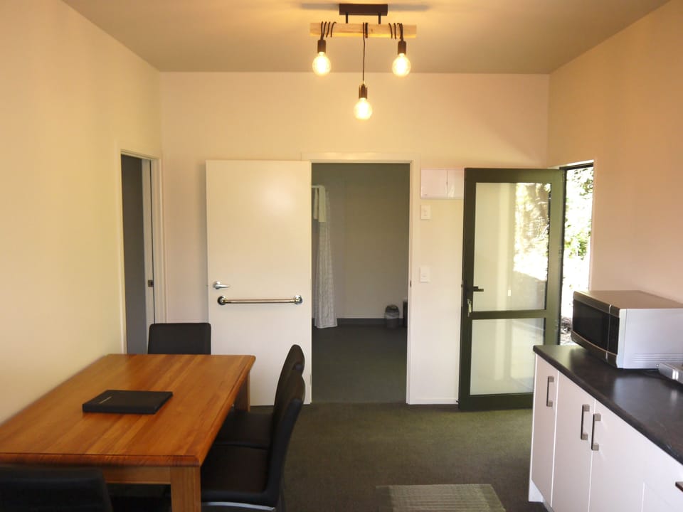 Family House, 3 Bedrooms, Accessible, Garden View | In-room dining