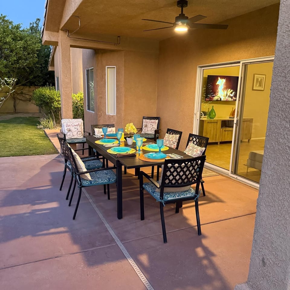 Outdoor dining