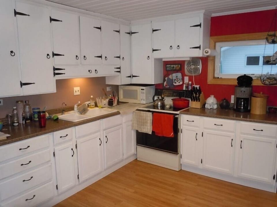 Kitchen 1