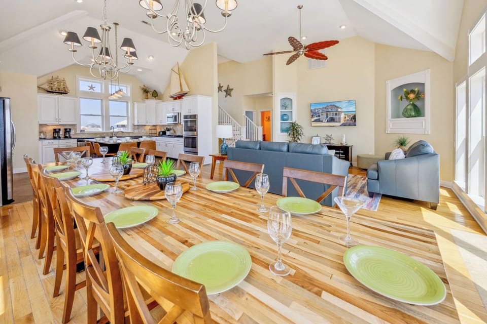 Surf or Sound Realty - 671 - Island's End - Dining Area -3