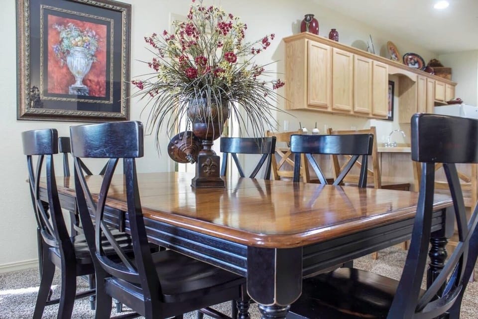 Dining table for six people.