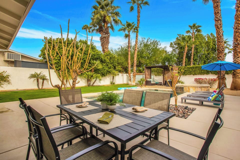 Dine alfresco in the backyard