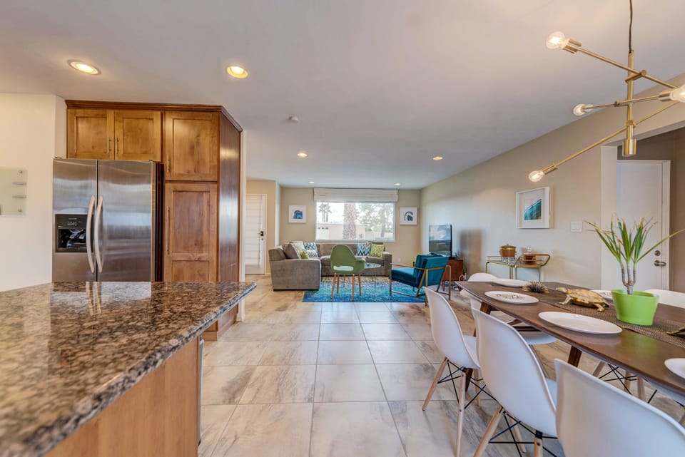 Open Plan living/Dining/Kitchon