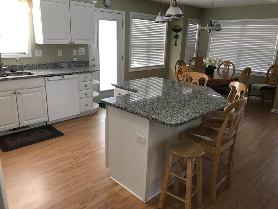 granite kitchen