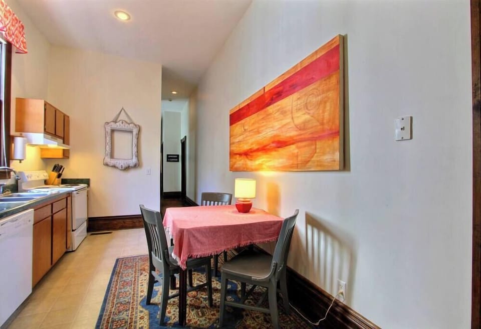 Galley Kitchen - Table seats 4 people (1)