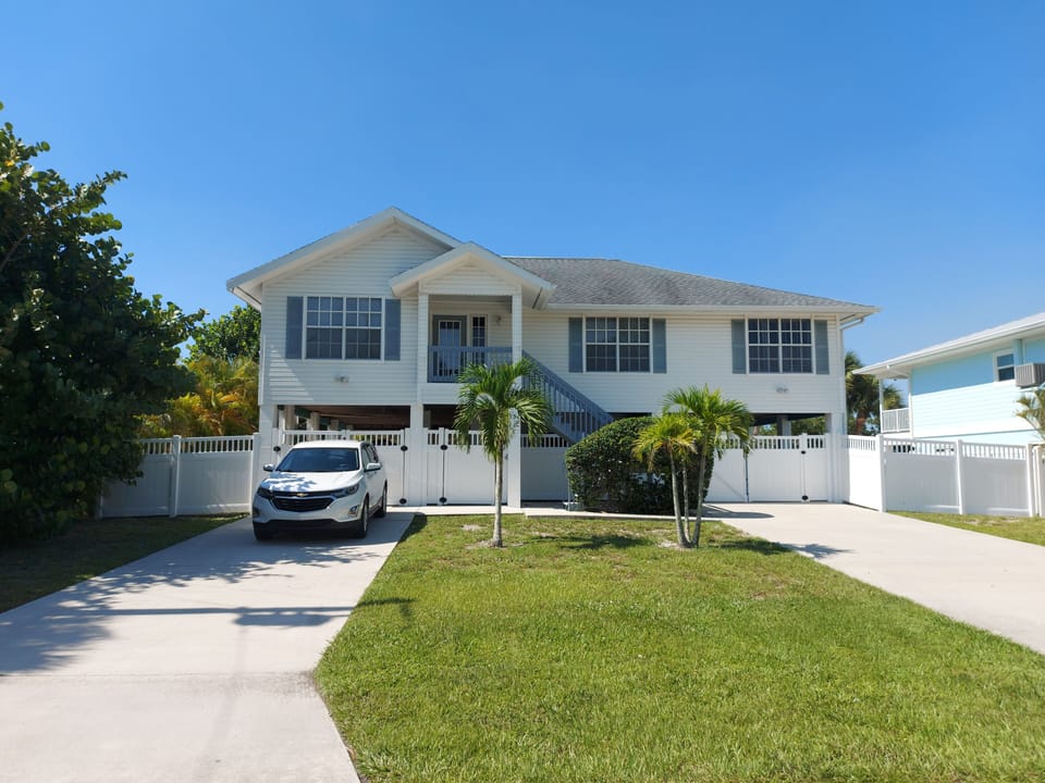 Villa on a QUIET, no-through road. Lots of parking: under villa or on the drives
