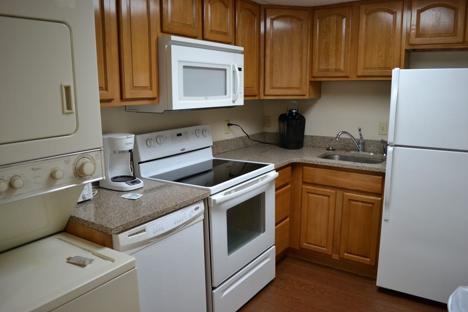 Condo, 2 Bedrooms | Private kitchen | Coffee/tea maker, fridge