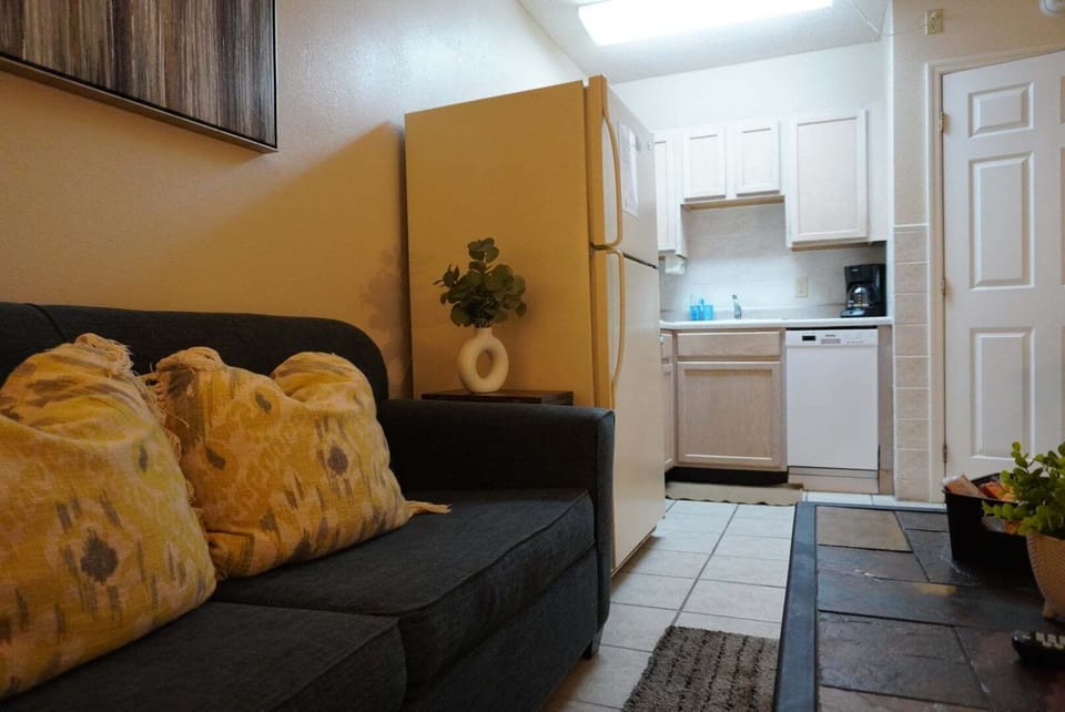 Condo, 1 Bedroom | Living area | Fireplace