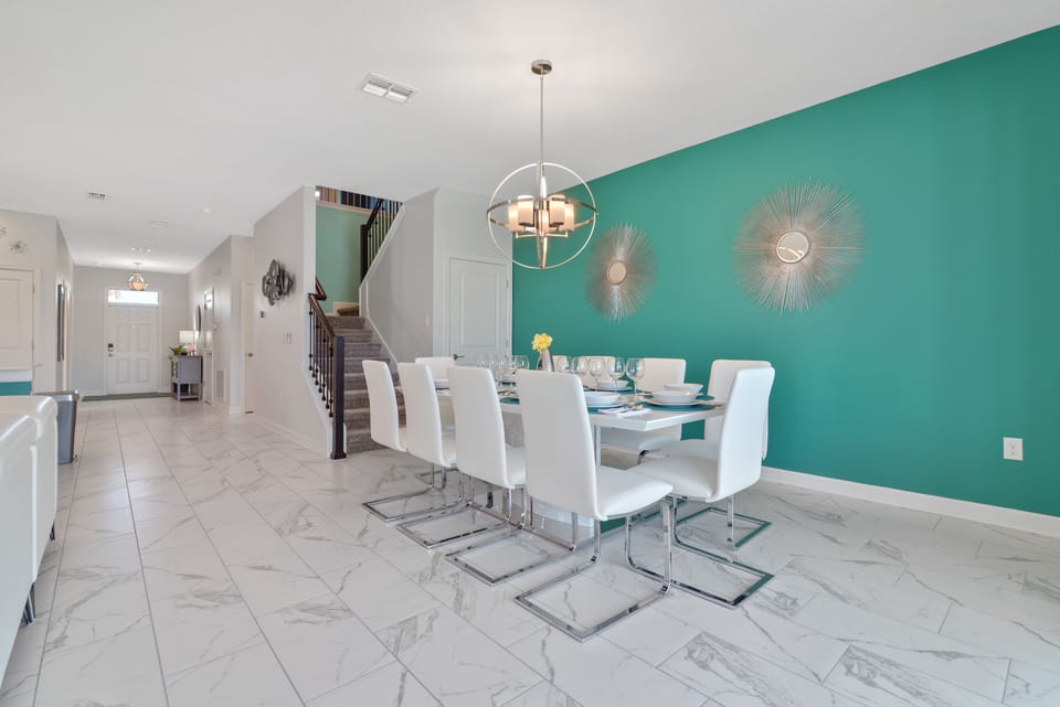 Dining Area & Staircase to Level 2