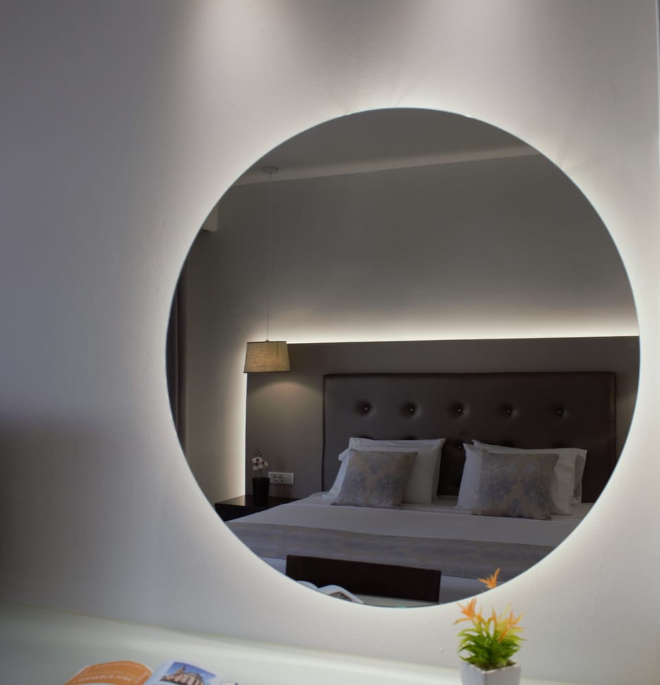 Superior Double or Twin Room | In-room safe, iron/ironing board (on request), bed sheets