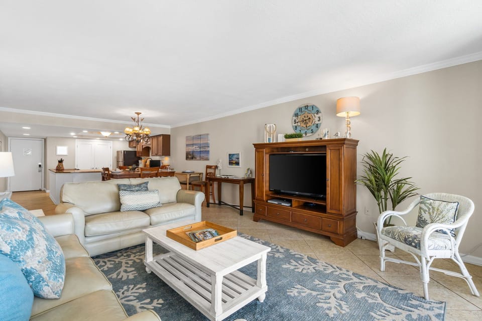Coastal living space- maximum is 6 people