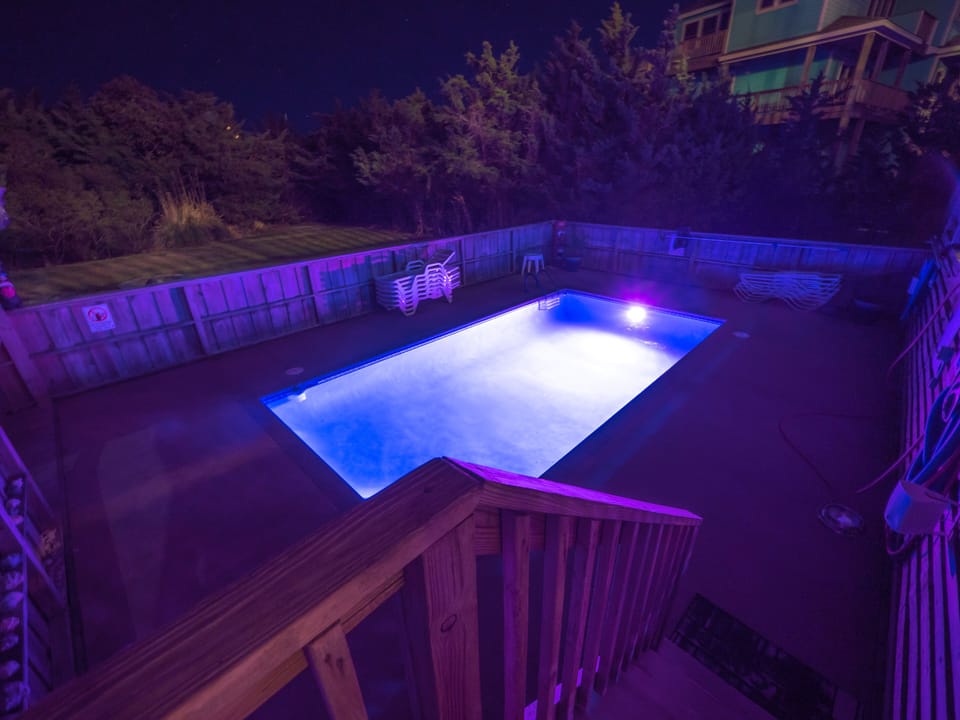 Pool night time 