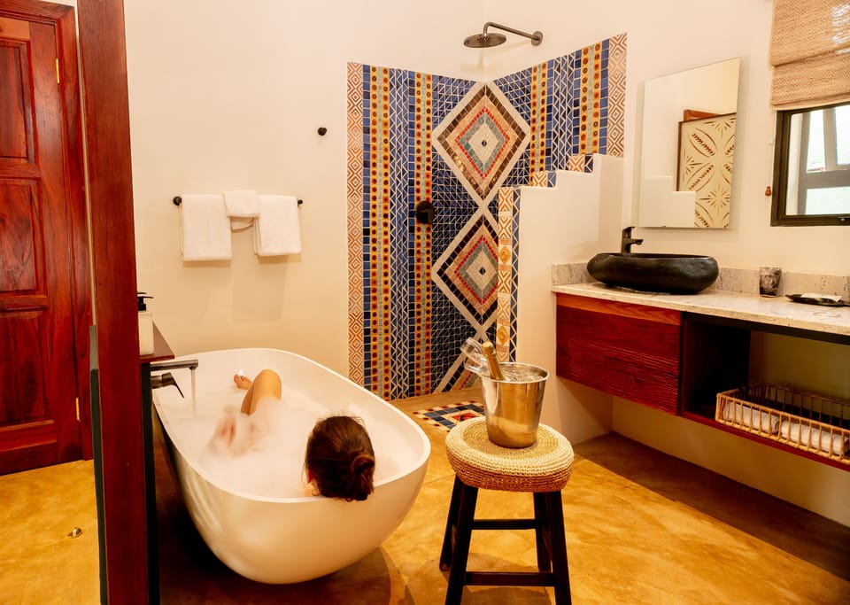 In-room safe, desk, laptop workspace, soundproofing